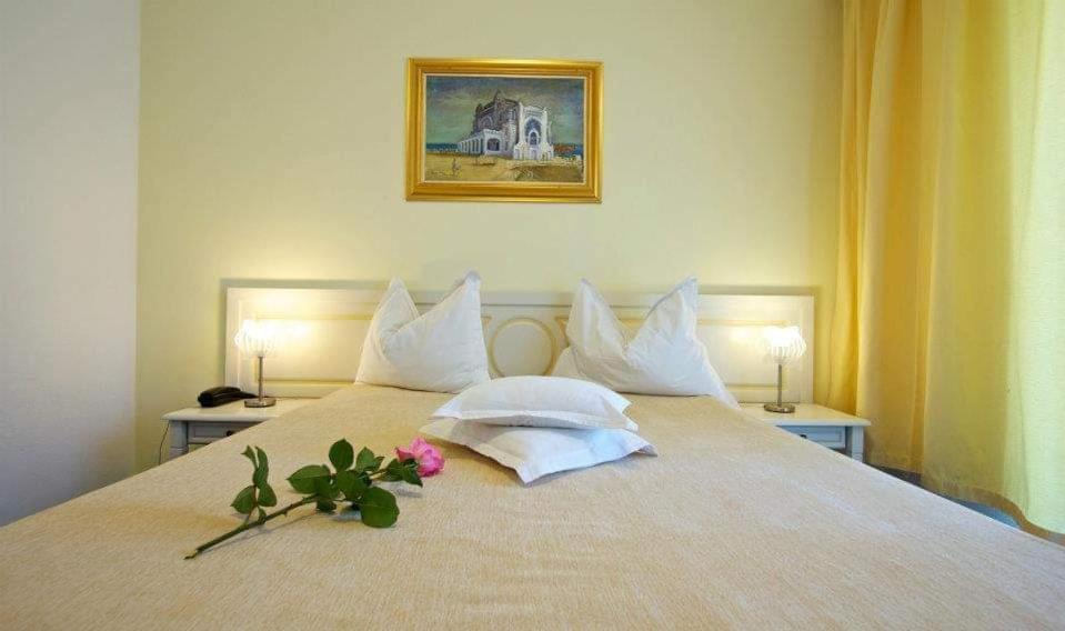Hotel Central مامايا المظهر الخارجي الصورة