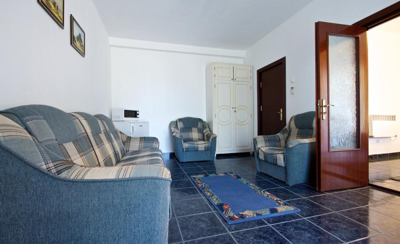 Hotel Central مامايا المظهر الخارجي الصورة